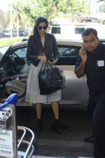 Sonam Kapoor snapped at Airport on 11th Feb 2016